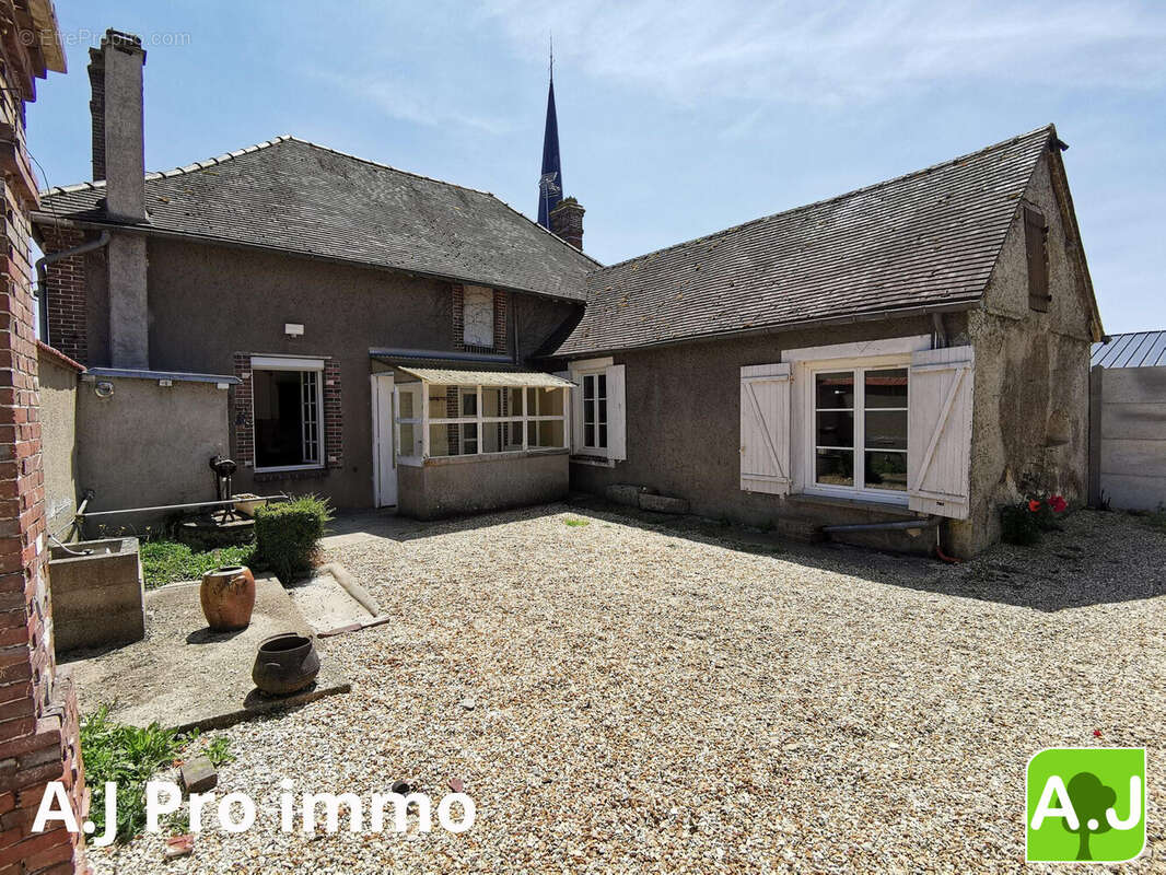 Maison à EZY-SUR-EURE
