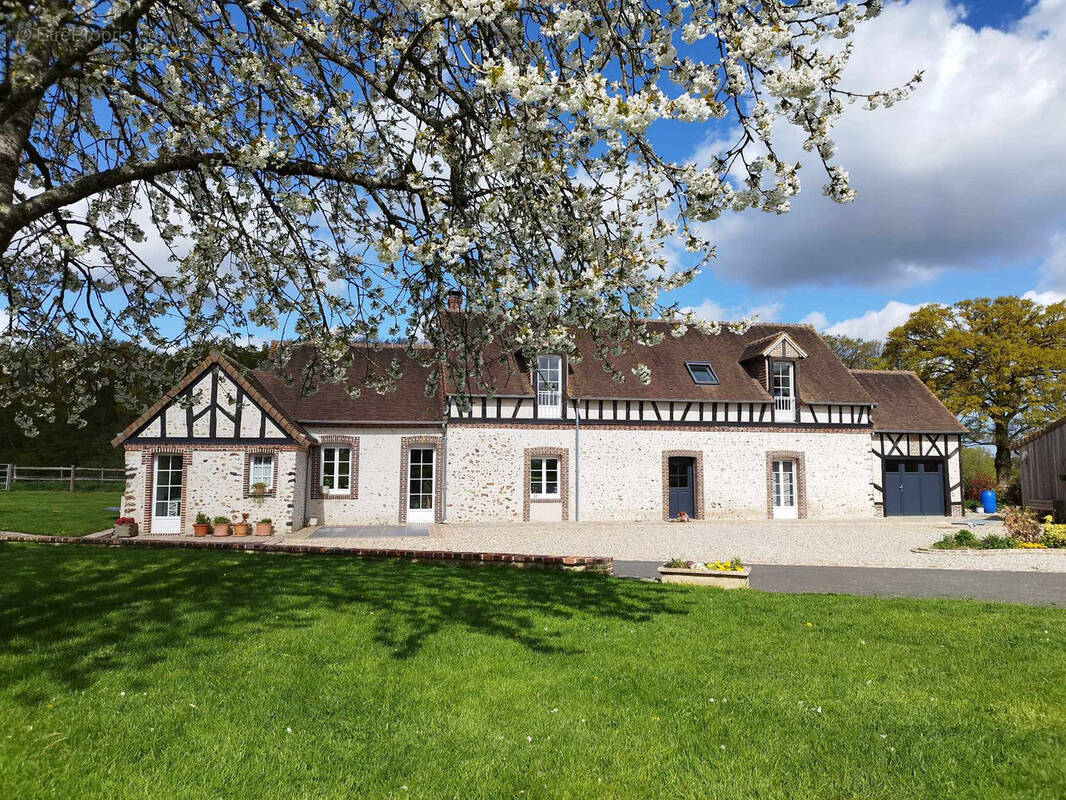 Maison à LONGNY-AU-PERCHE