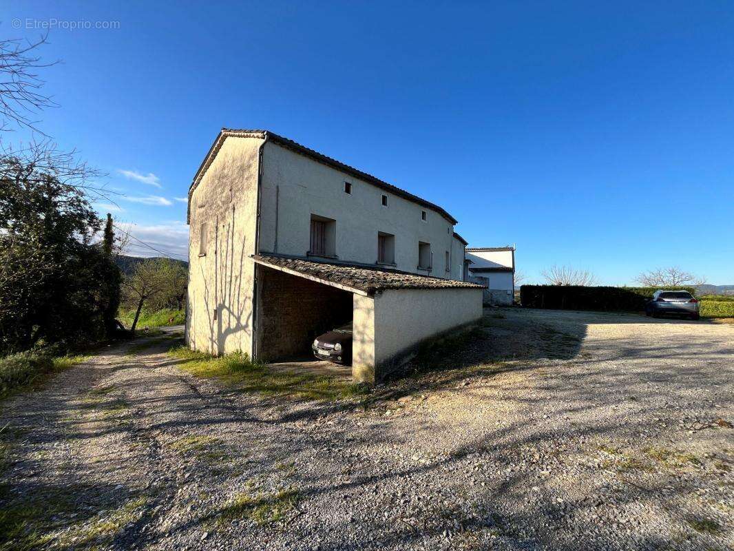 Maison à GROSPIERRES