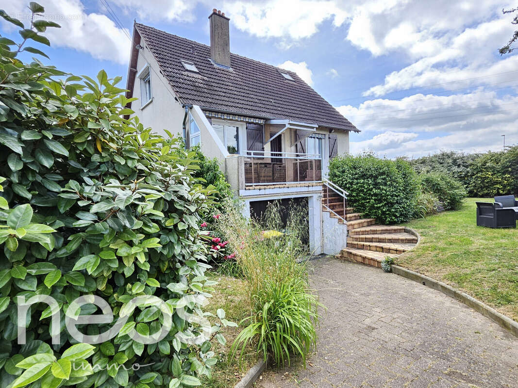 Maison à SAINT-DOULCHARD