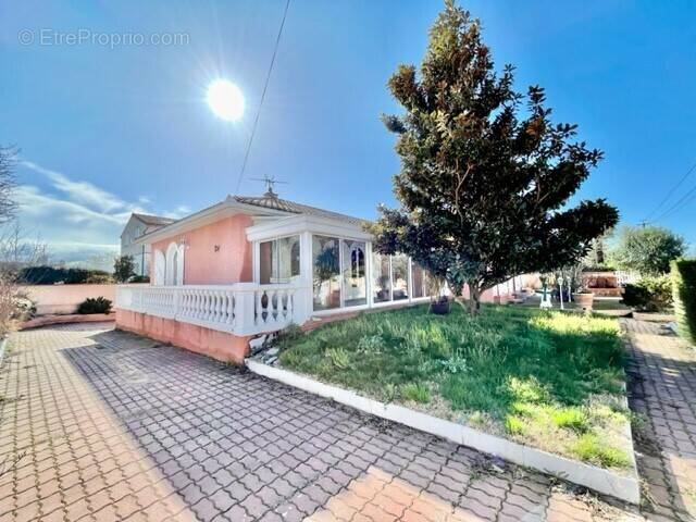   - Maison à VILLENEUVE-TOLOSANE