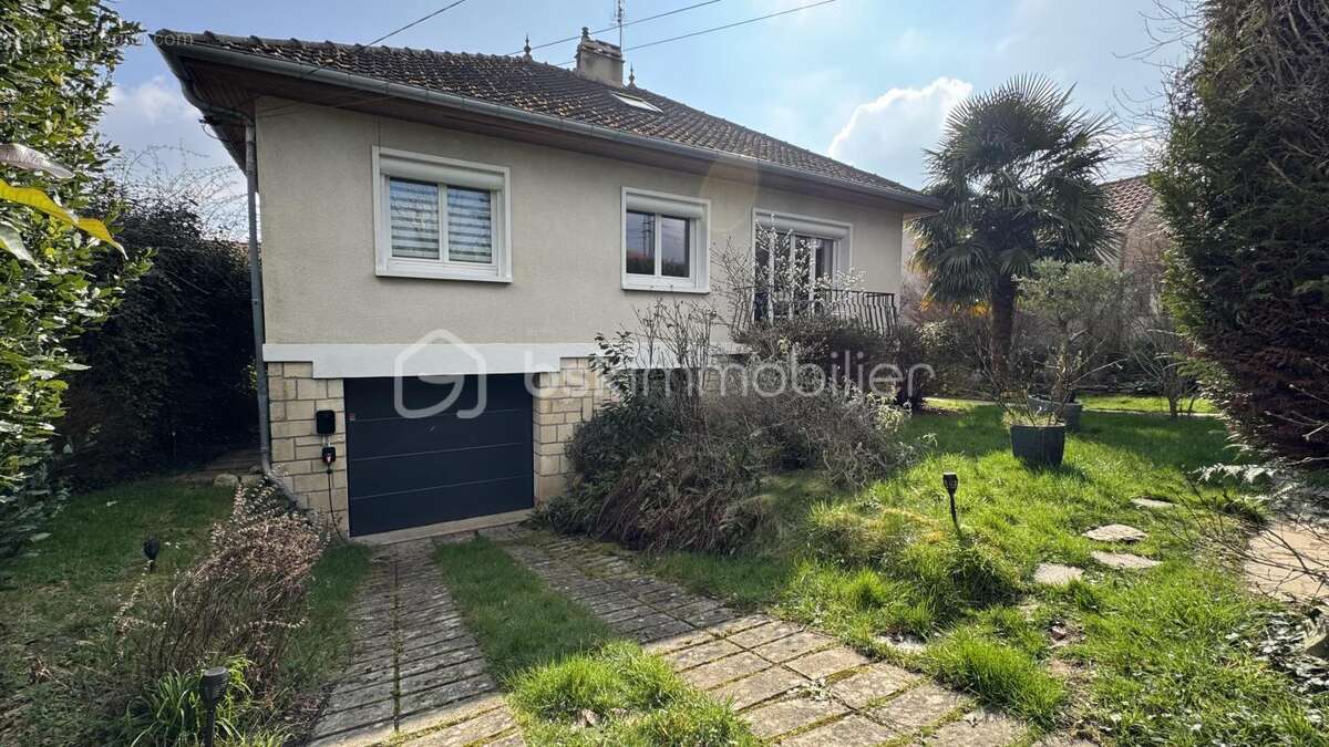 Maison à DANNEMOIS