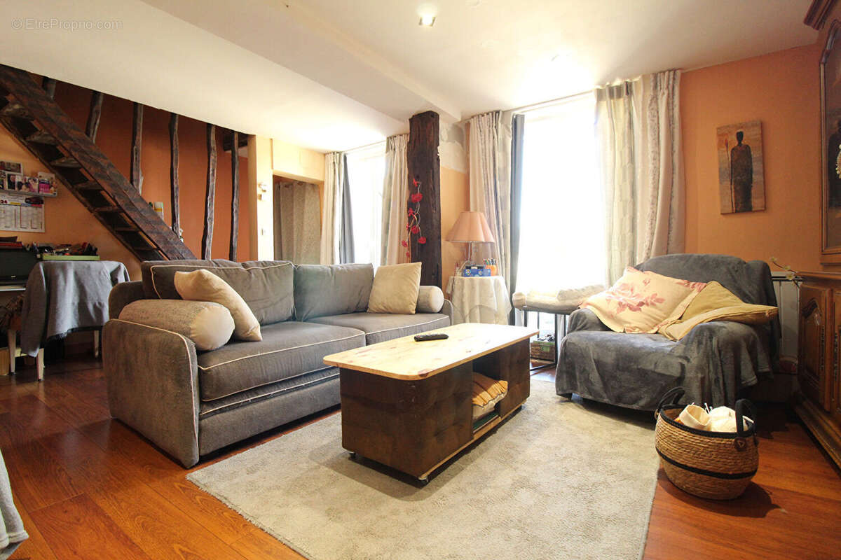 Appartement à CHATEAUNEUF-EN-THYMERAIS