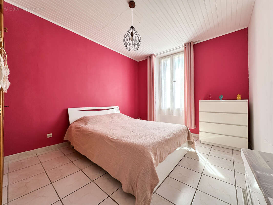 Maison à PUGET-VILLE