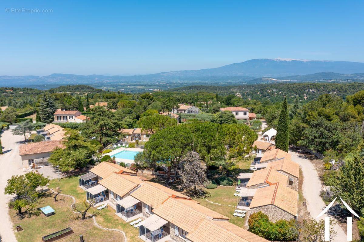 Maison à PERNES-LES-FONTAINES