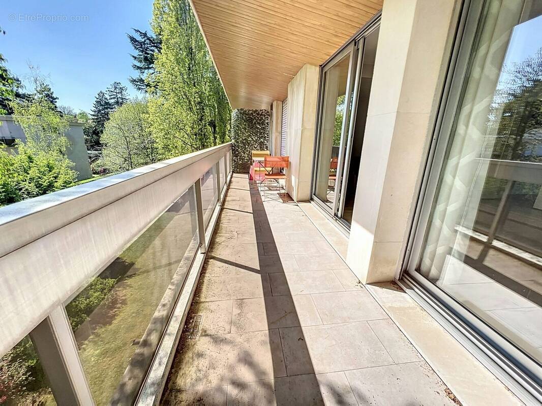 Appartement à GARCHES