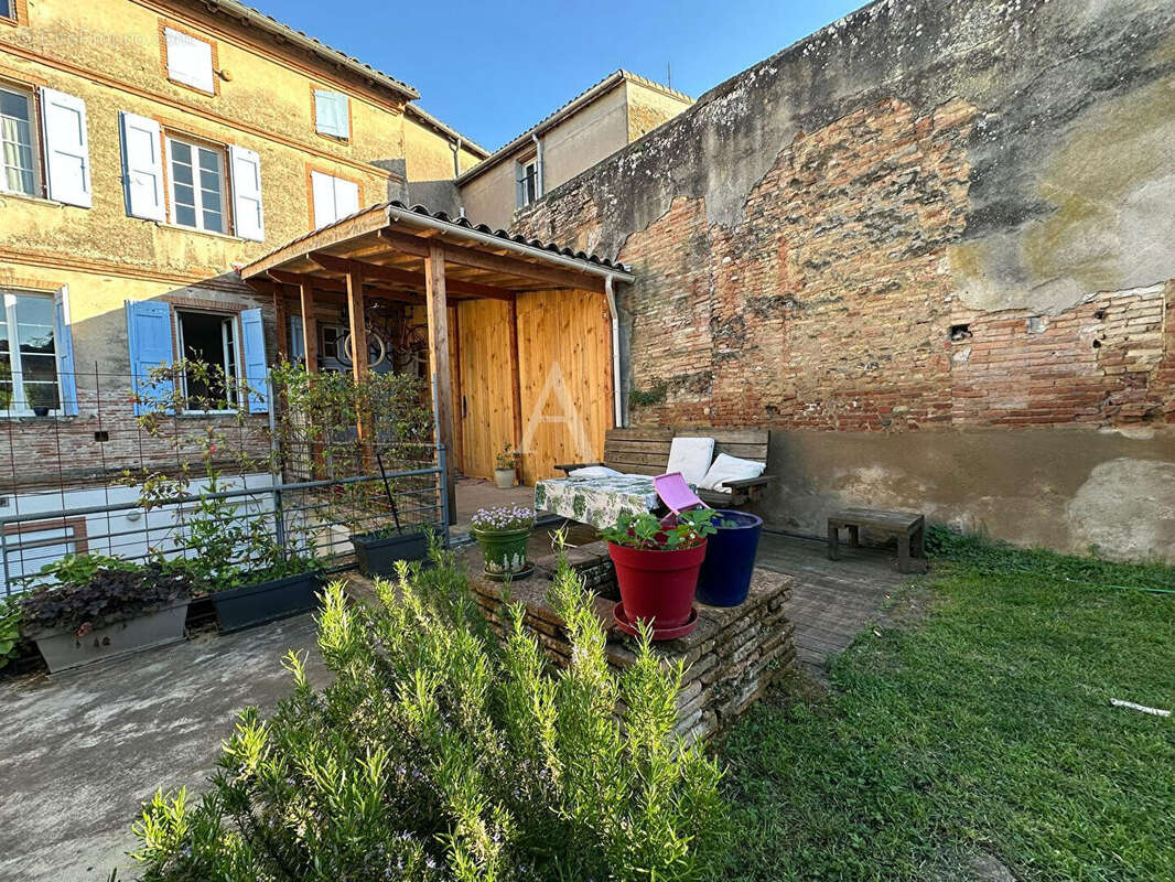 Maison à SAINT-SULPICE