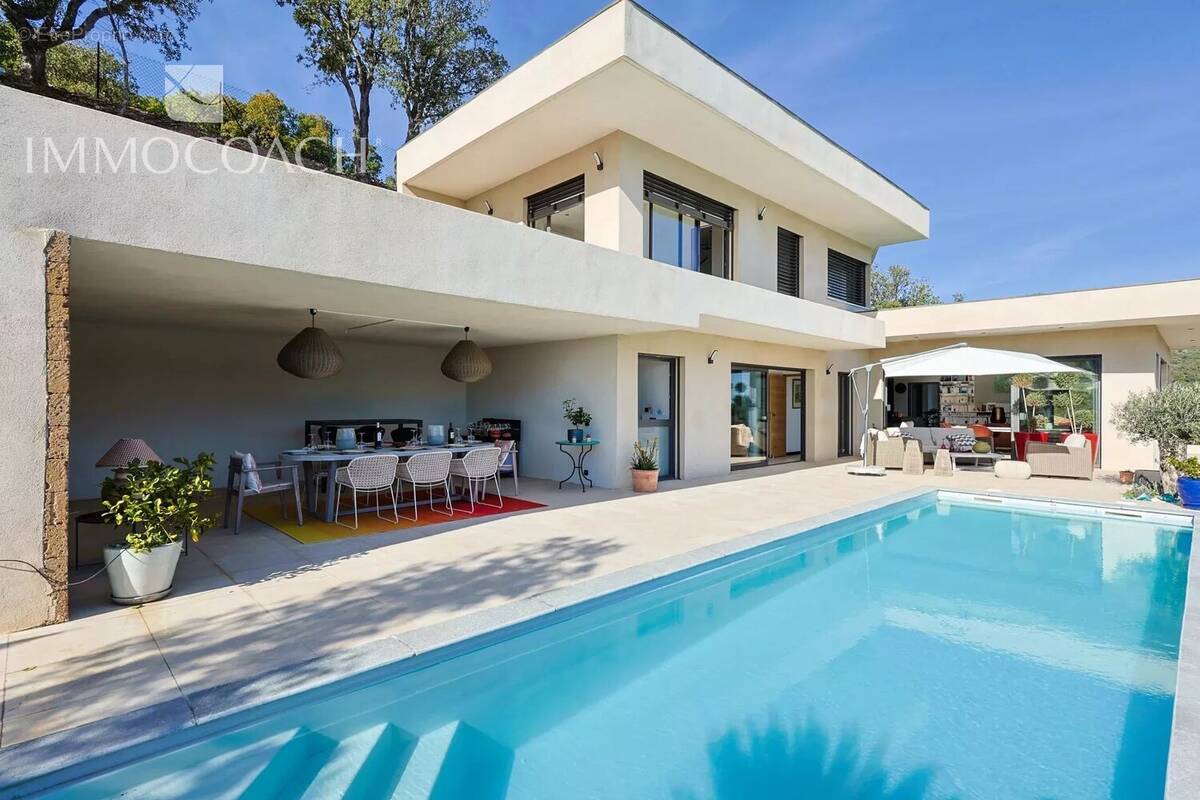Maison à LA LONDE-LES-MAURES