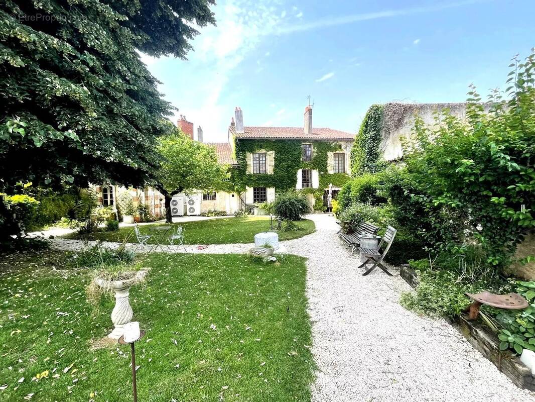 Maison à CIVRAY