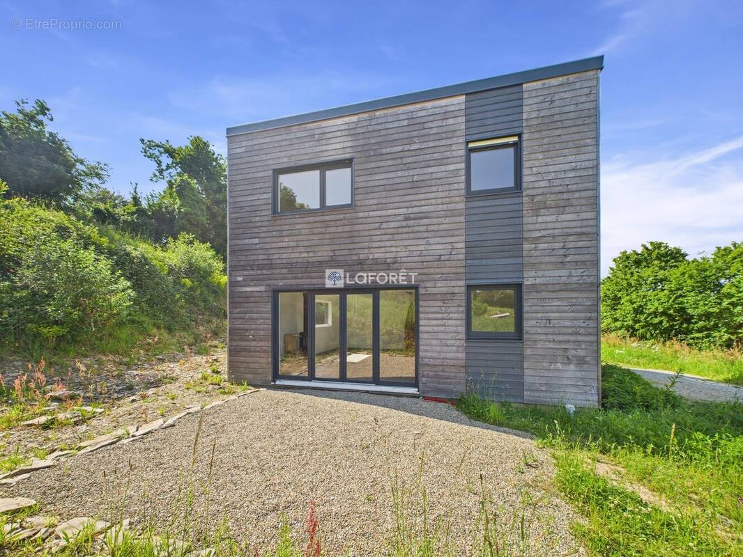 Maison à GOUEZEC