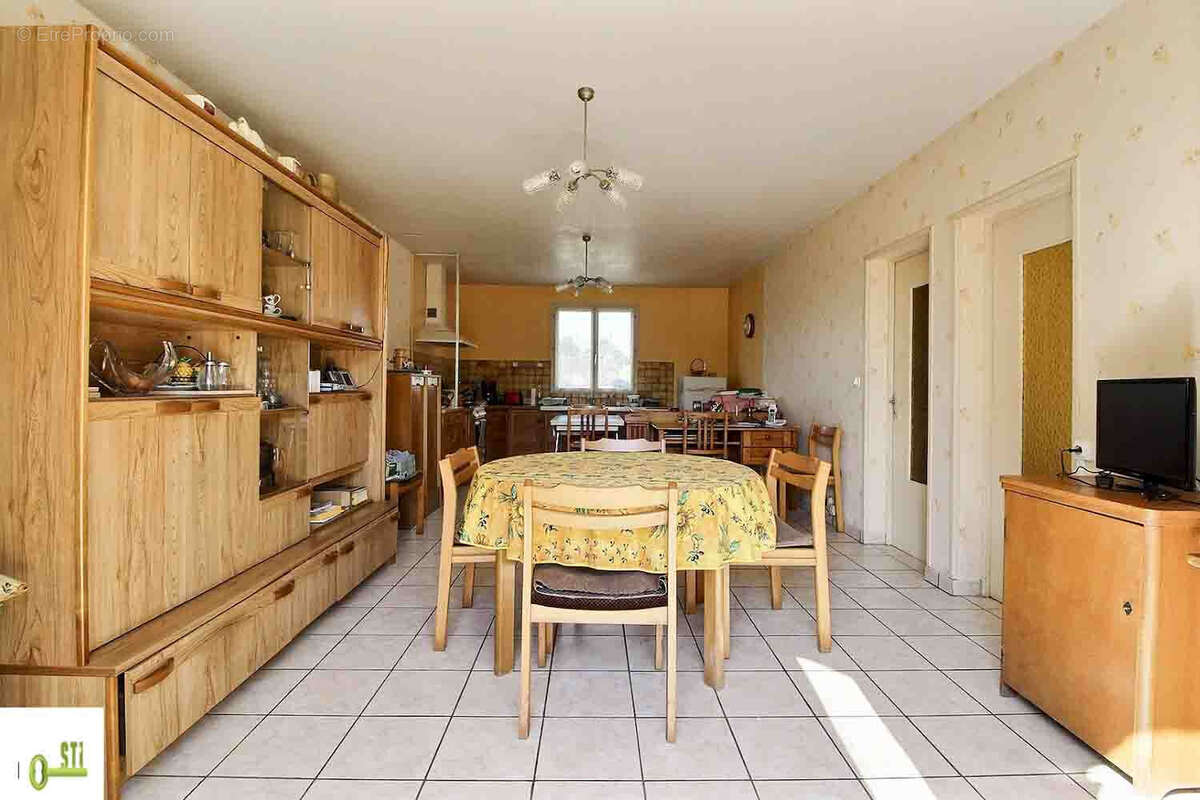 Photo 3 - Maison à LE CHARME
