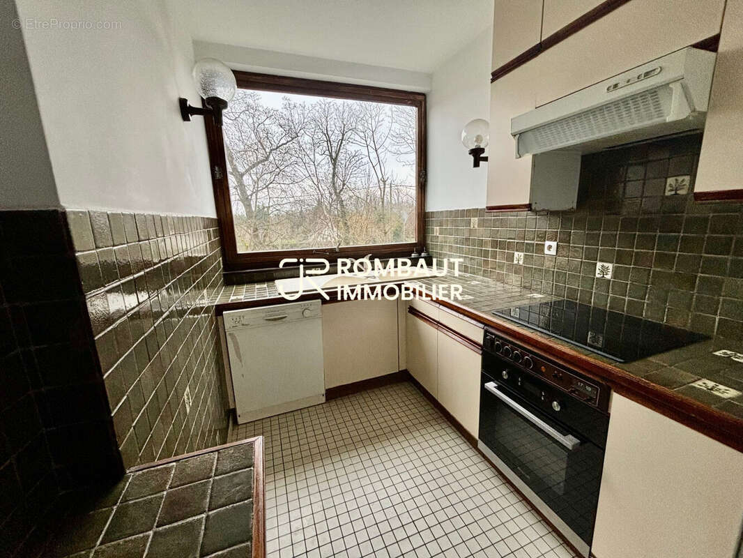 Appartement à LA CELLE-SAINT-CLOUD