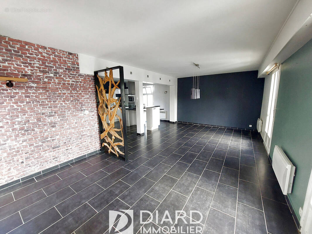 Appartement à ARGENTRE-DU-PLESSIS