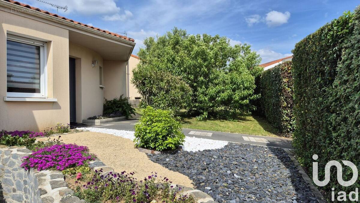 Photo 1 - Maison à LA TESSOUALLE