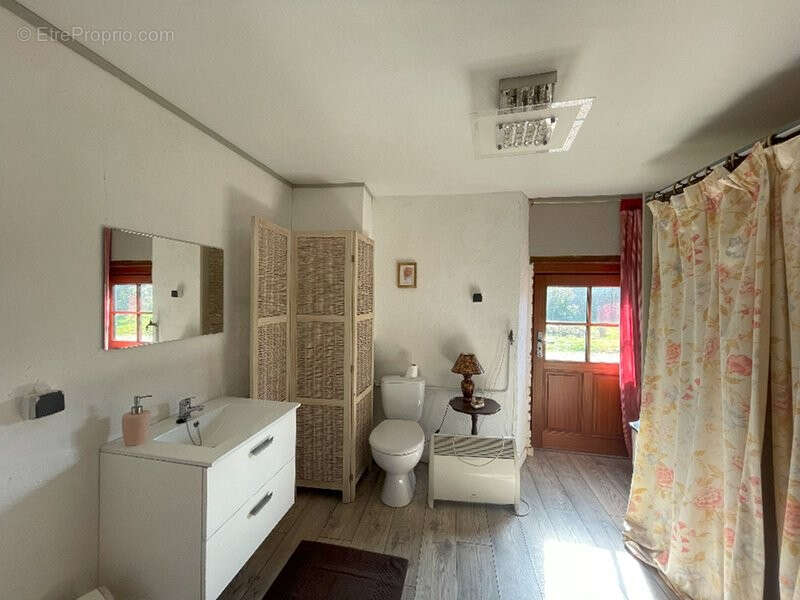 Maison à LA BAZOCHE-GOUET