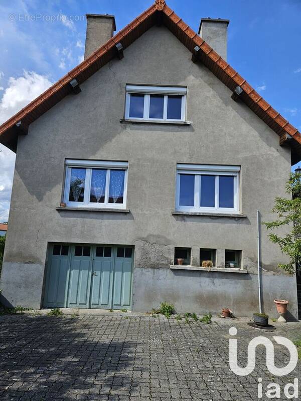 Photo 1 - Maison à SAINT-BONNET-PRES-RIOM