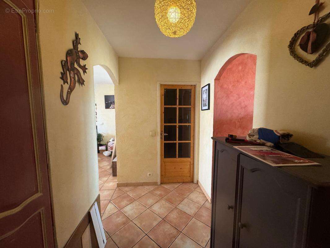 Appartement à LA CRAU