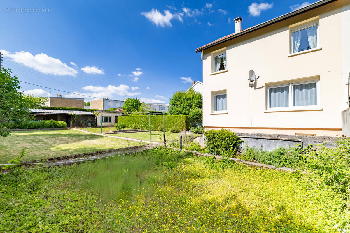 Maison à HOMECOURT