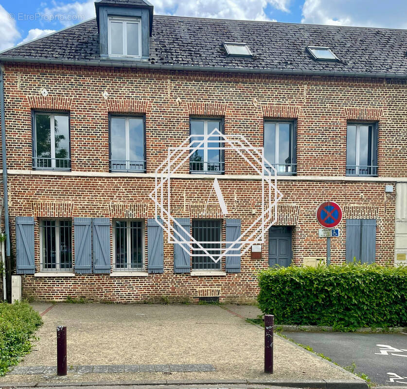 Maison à MERU
