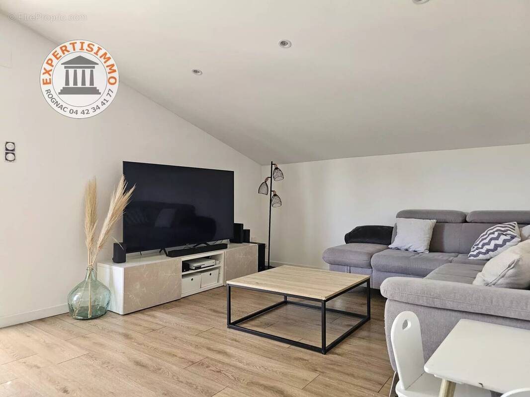 Appartement à ROGNAC