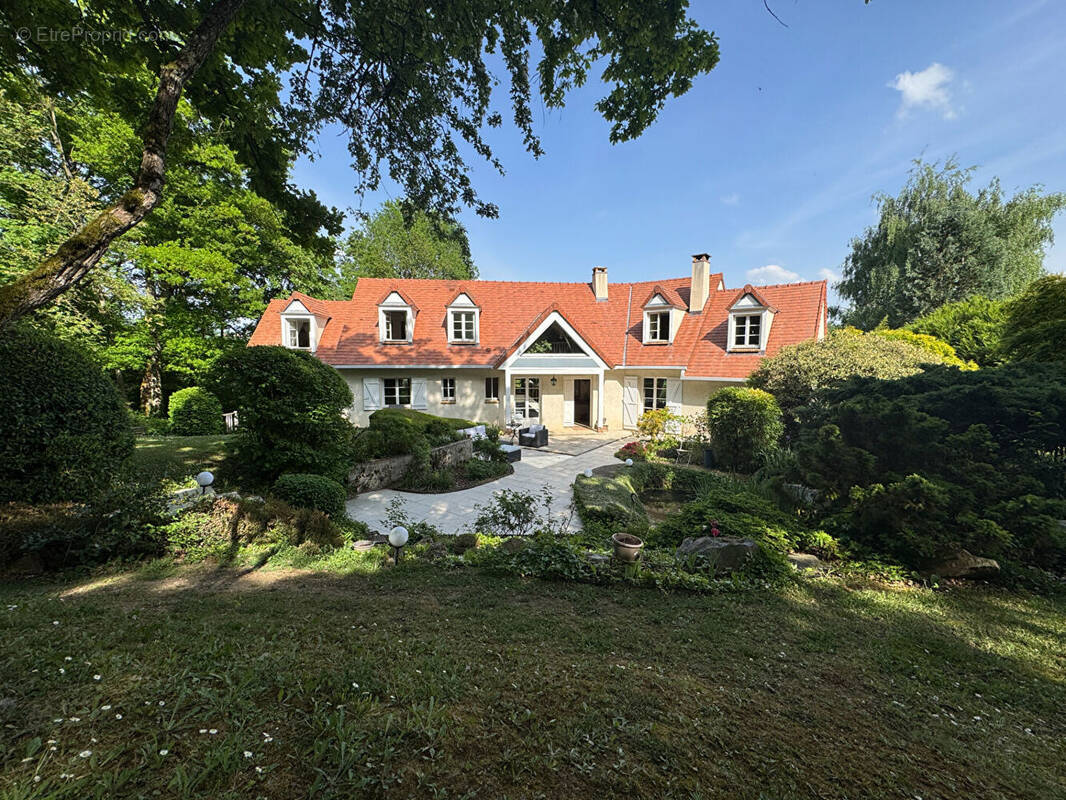 Maison à THOIRY