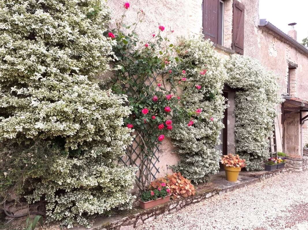 Maison à CHERVES