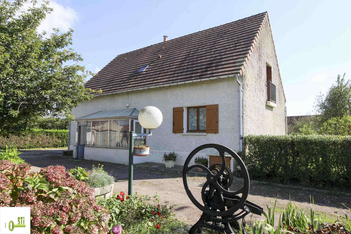 Photo 2 - Maison à LE CHARME