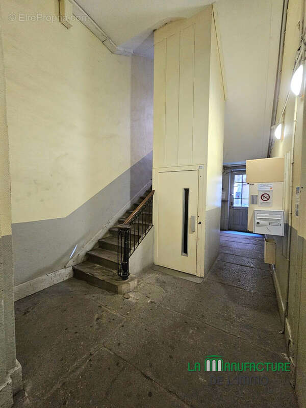Appartement à SAINT-ETIENNE