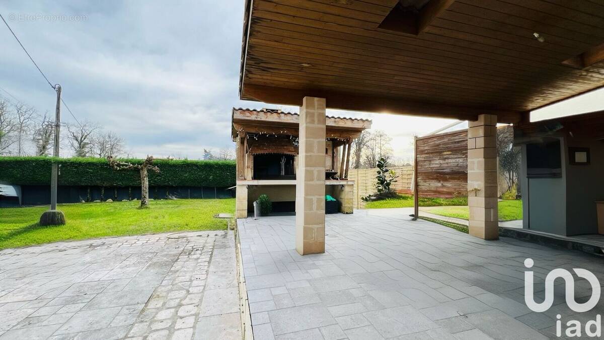 Photo 1 - Maison à LES ARTIGUES-DE-LUSSAC