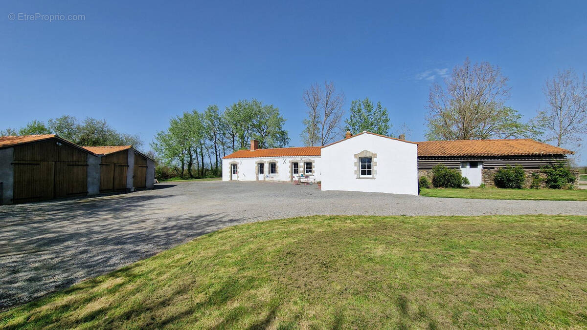 Maison à BOIS-DE-CENE