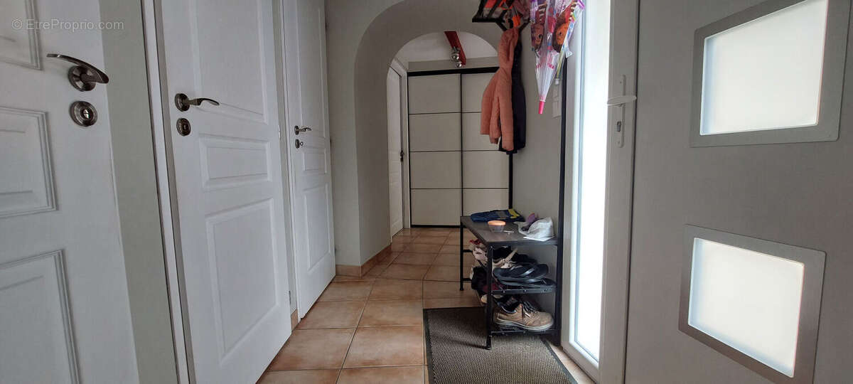 Maison à LENCLOITRE