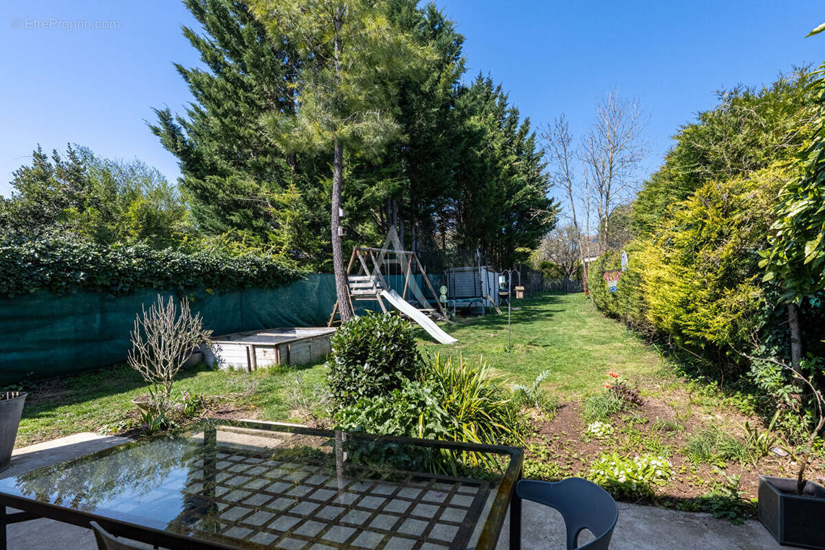 Maison à MEZY-SUR-SEINE
