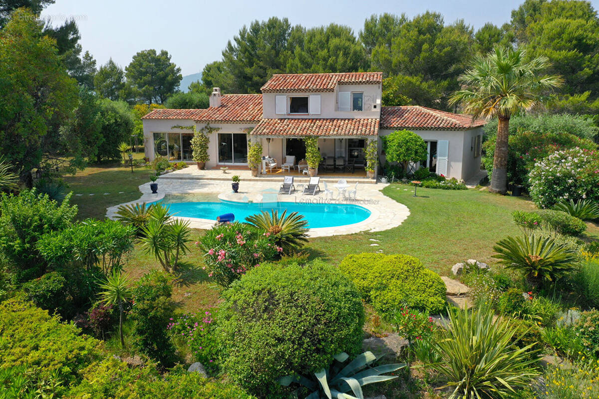 Maison à PEYMEINADE