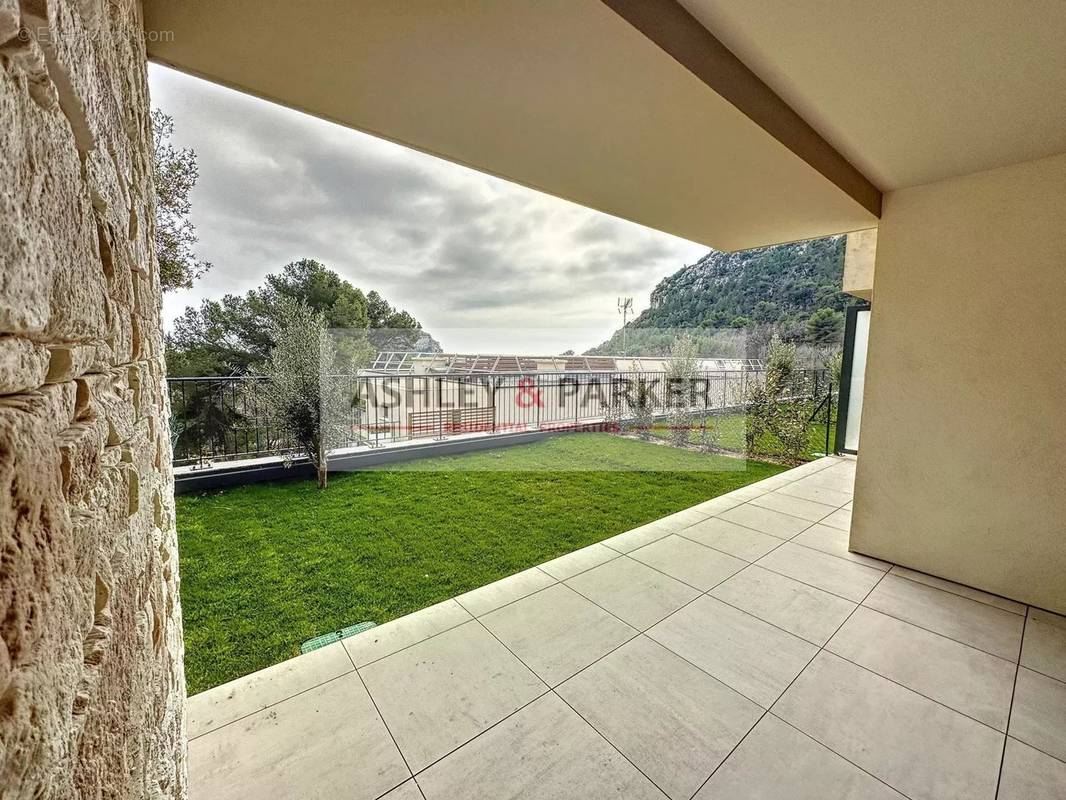Appartement à EZE