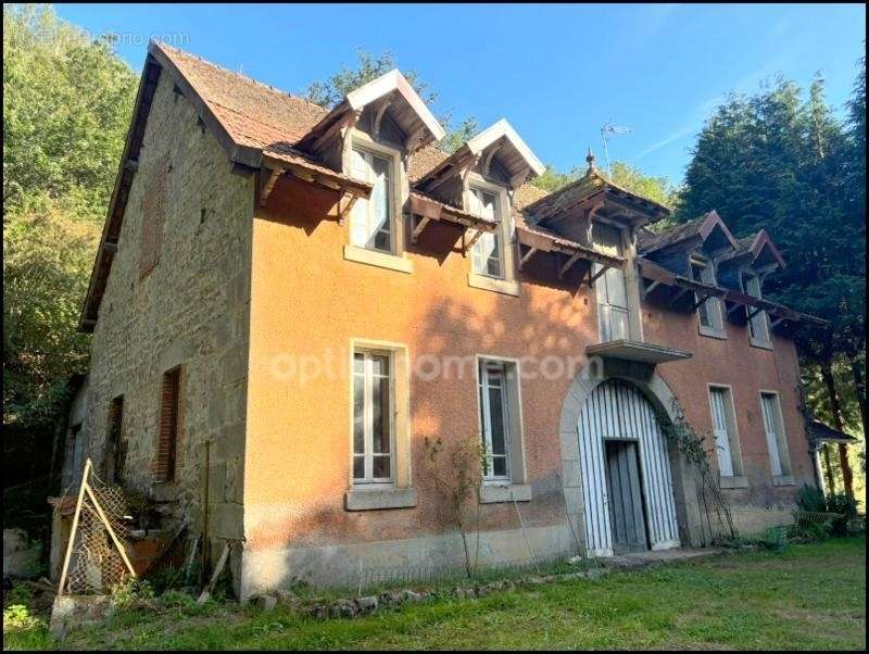 Maison à AUBUSSON