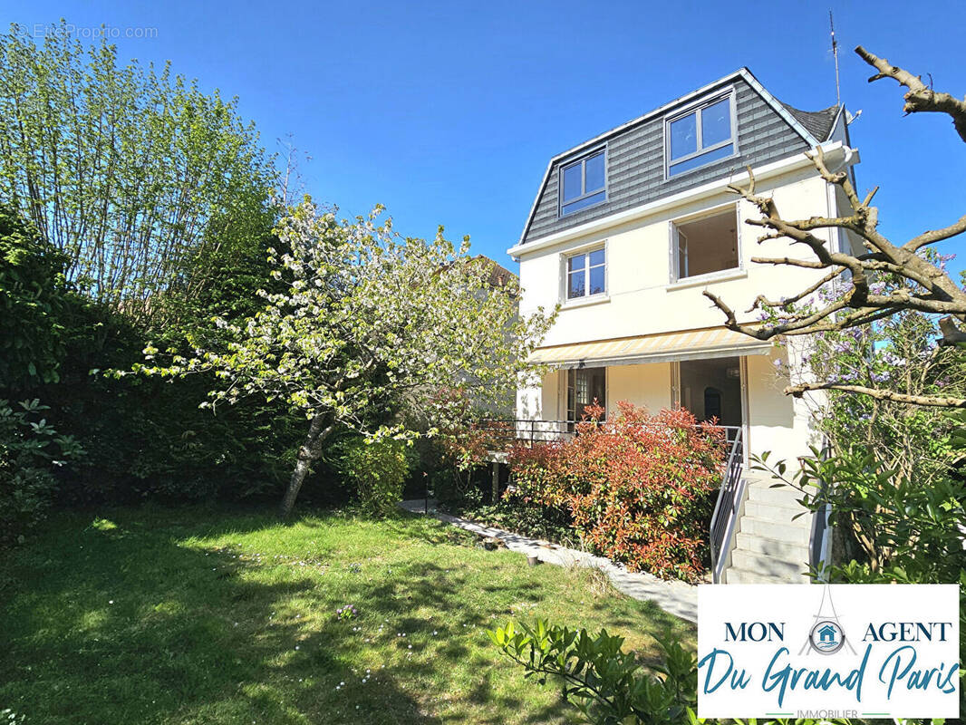 Maison à VERRIERES-LE-BUISSON