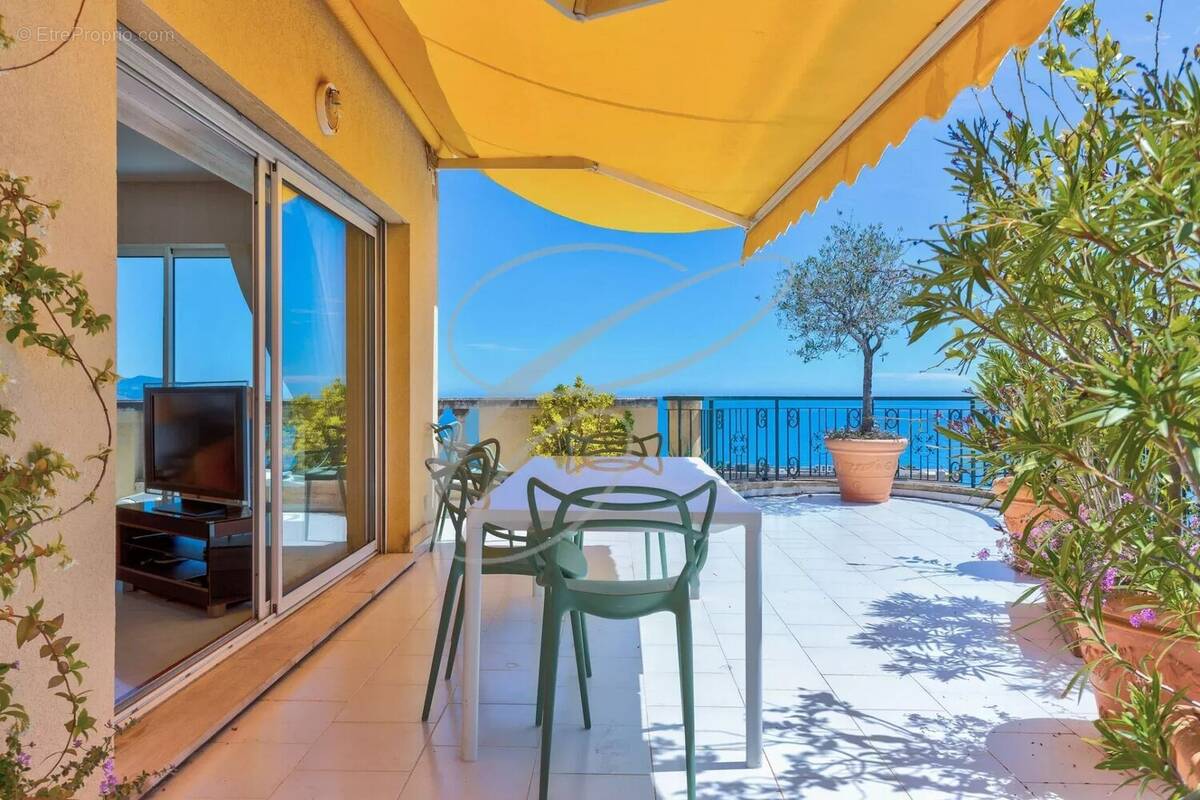 Appartement à BEAUSOLEIL