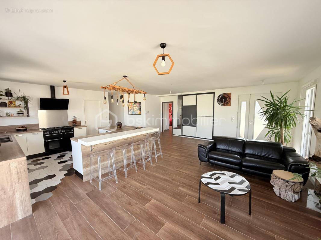 Maison à INGRE