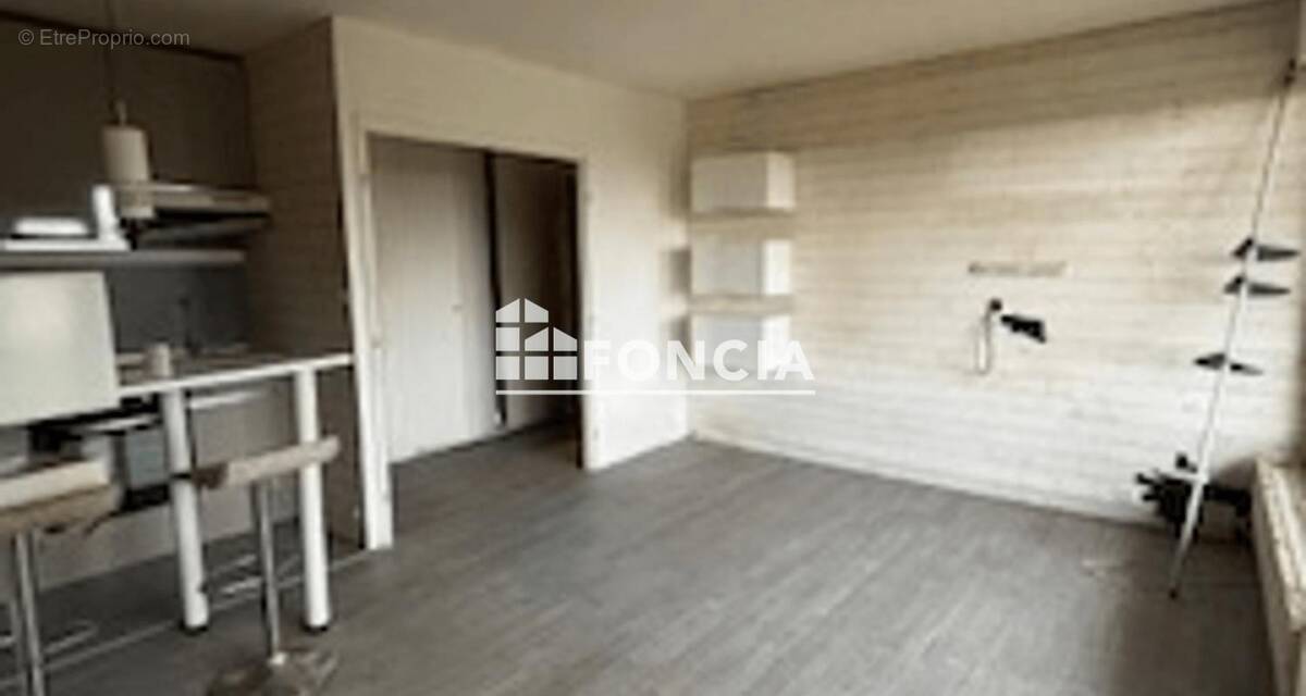 Appartement à SERGY