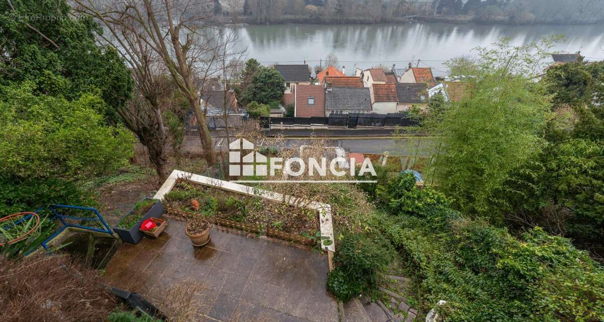 Maison à LA FRETTE-SUR-SEINE