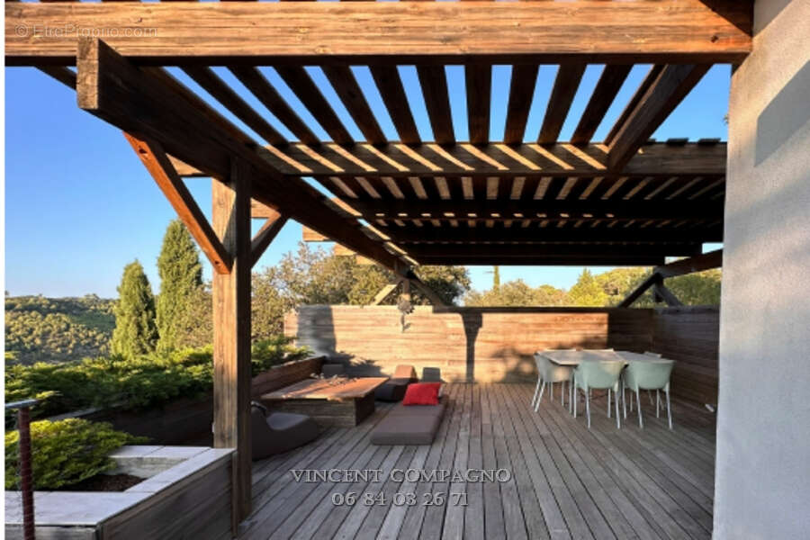 Maison à ESPARRON-DE-VERDON