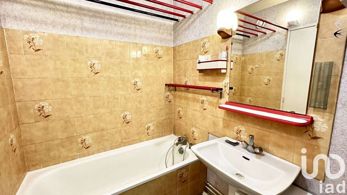 Photo 8 - Appartement à COURBEVOIE