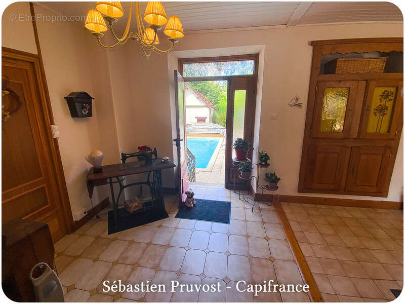 Maison à SARRAZAC