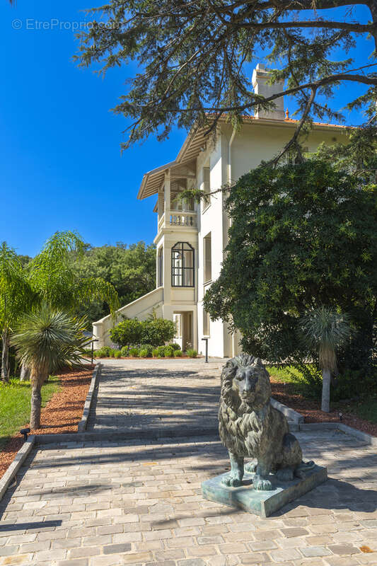 Maison à SAINT-RAPHAEL