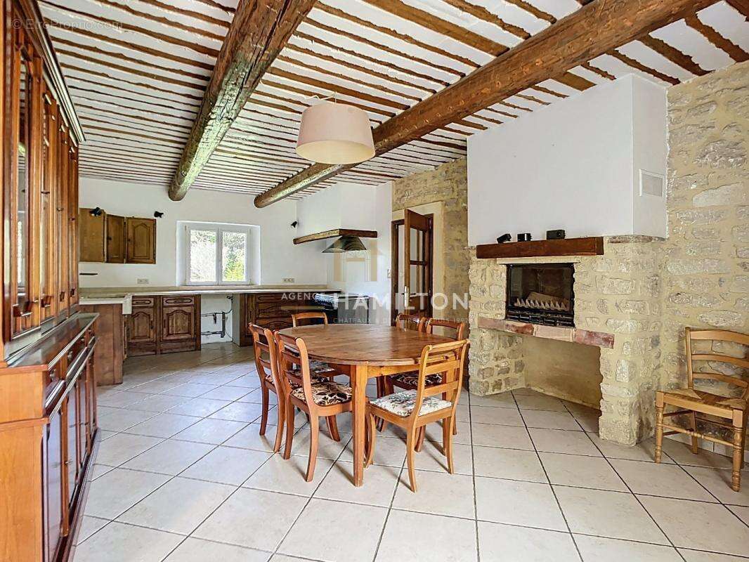 Maison à MONTEUX