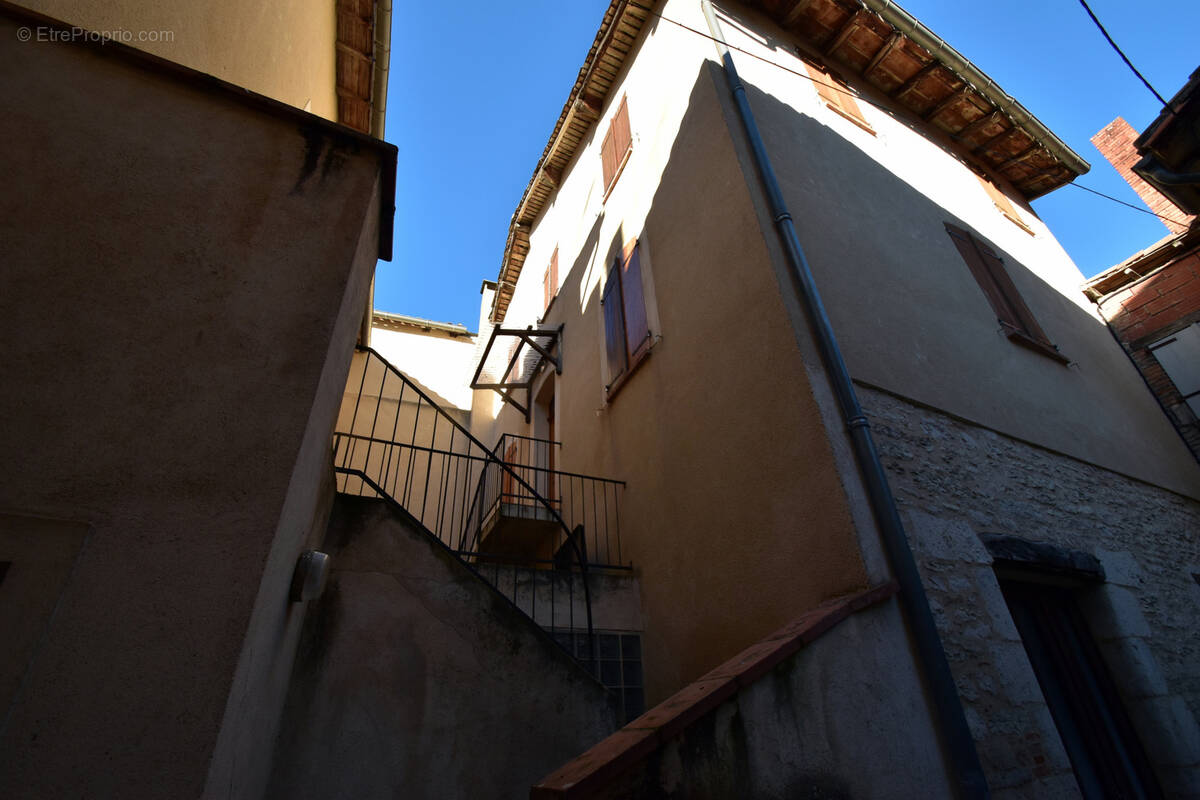 Maison à CAUSSADE