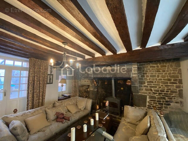 Maison à VILLEDIEU-LES-POELES