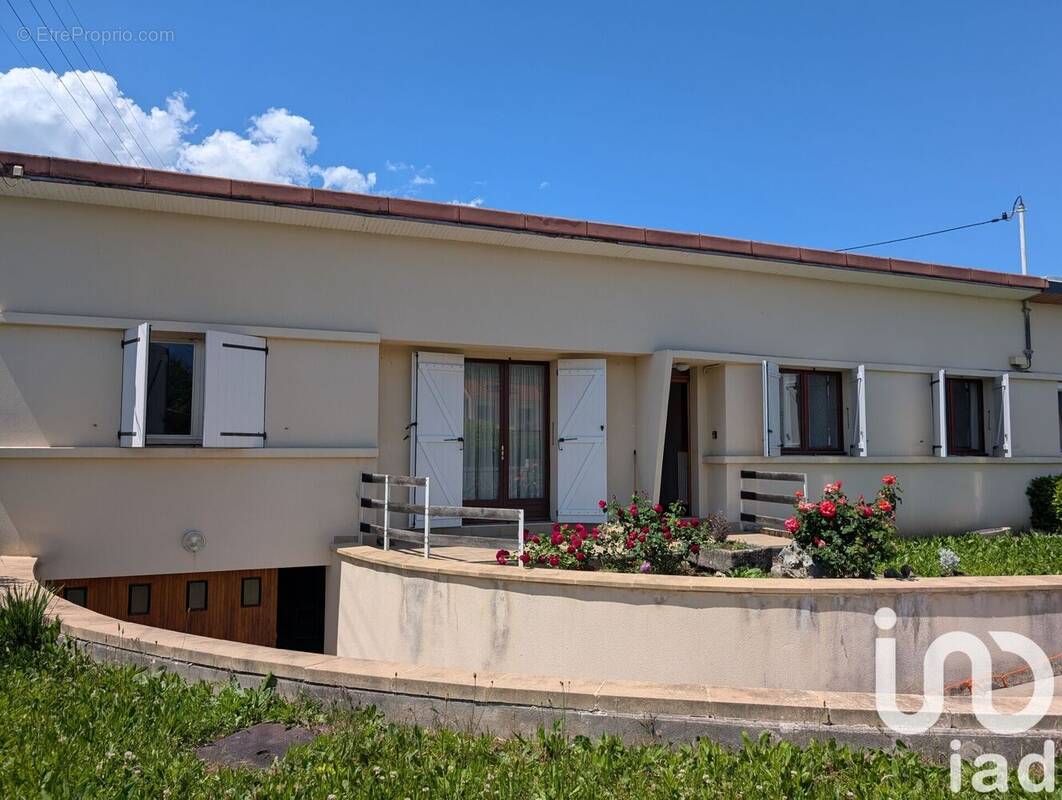 Photo 1 - Maison à ECHIROLLES