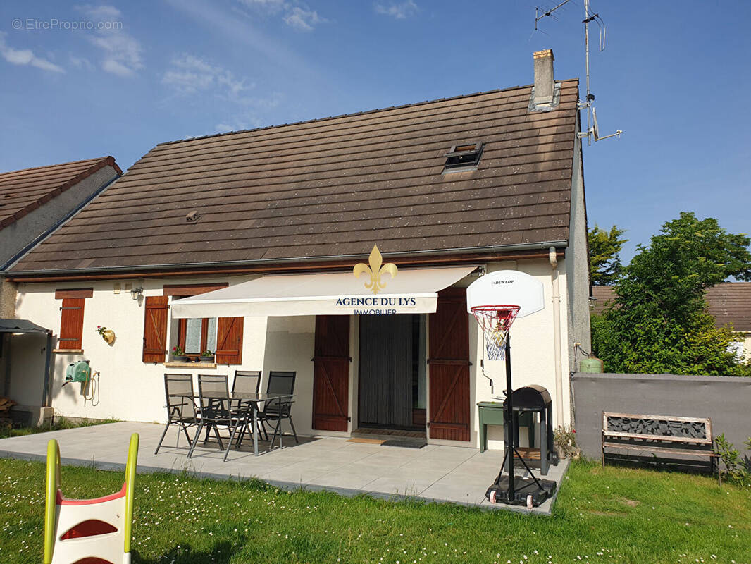 Maison à SAINT-LEU-D&#039;ESSERENT