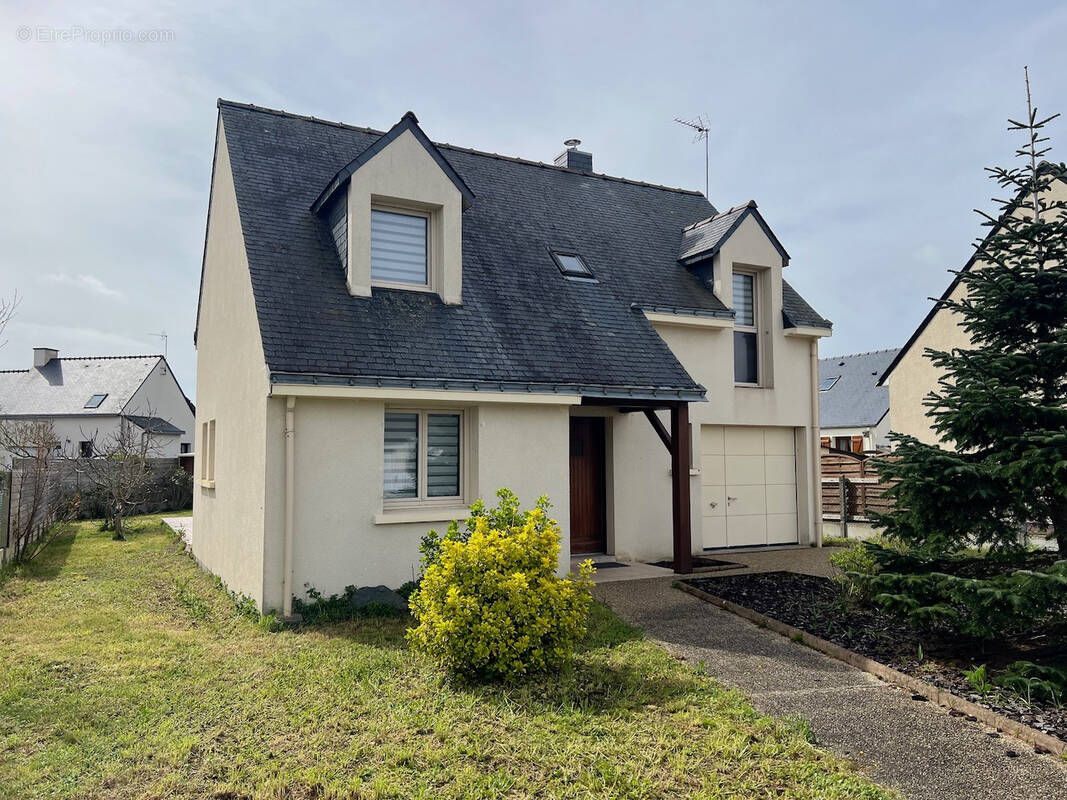 Maison à LE POULIGUEN